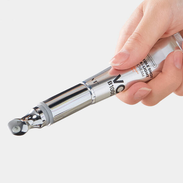 VT-Cosmetics-Reedle-Shot-Vita_light-Eye-Cream_idakorea1